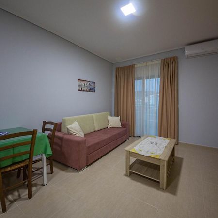 Mamma'S Apartments Sarandë Esterno foto