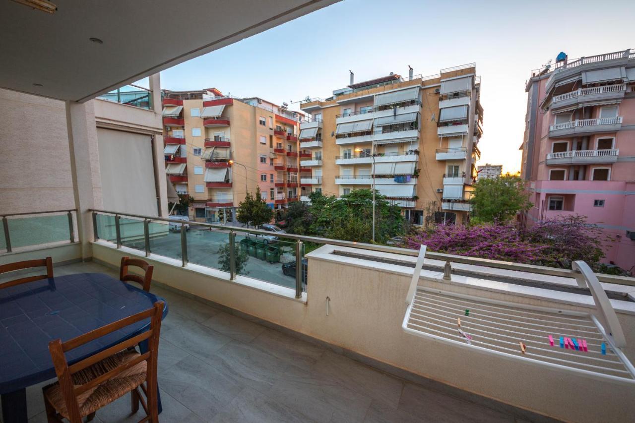 Mamma'S Apartments Sarandë Esterno foto