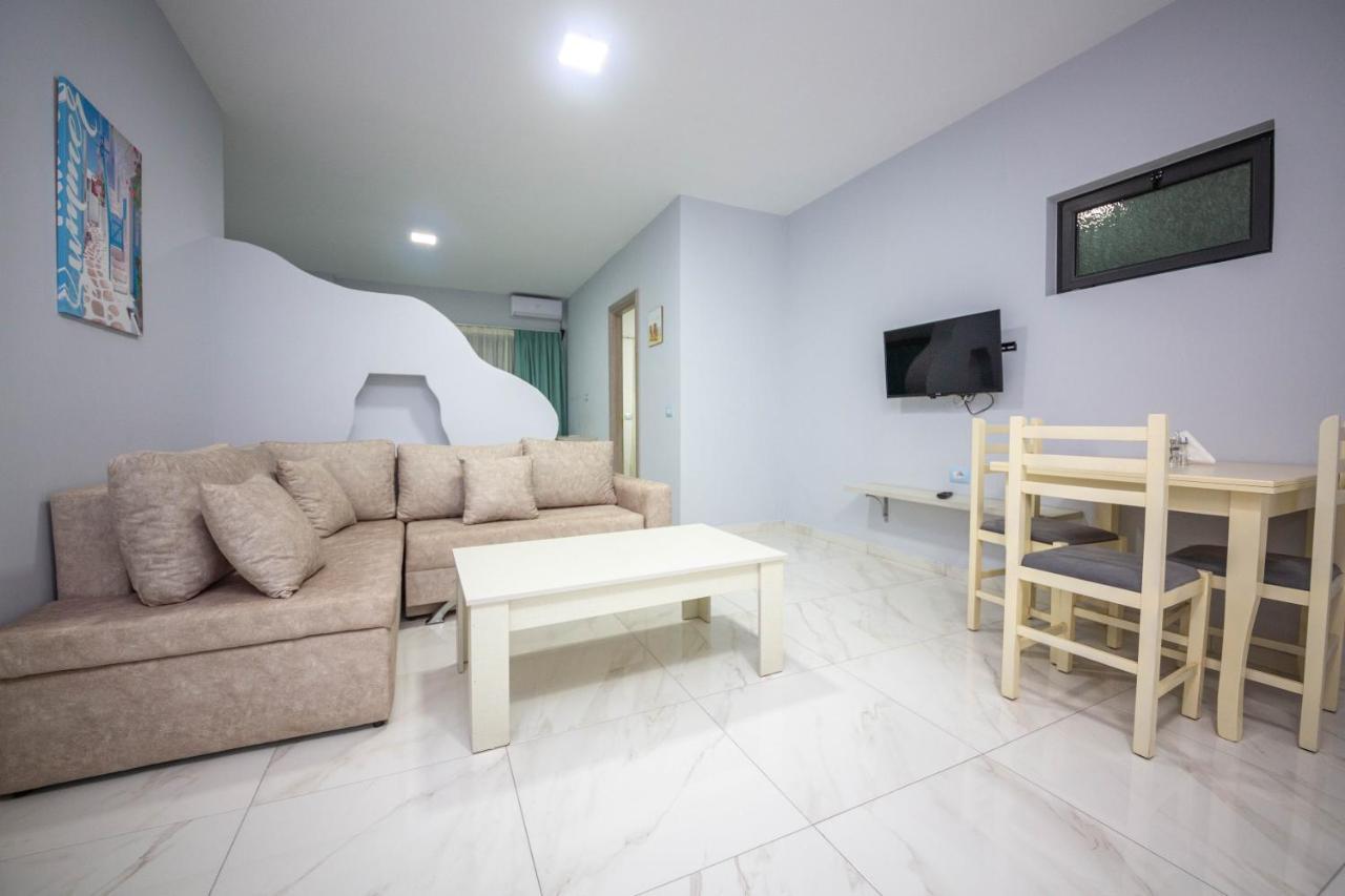Mamma'S Apartments Sarandë Esterno foto