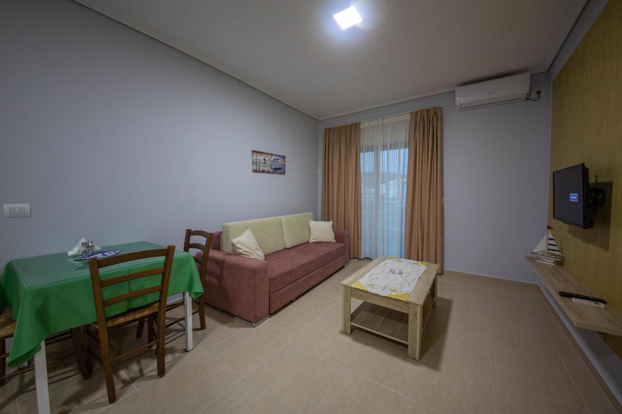 Mamma'S Apartments Sarandë Esterno foto