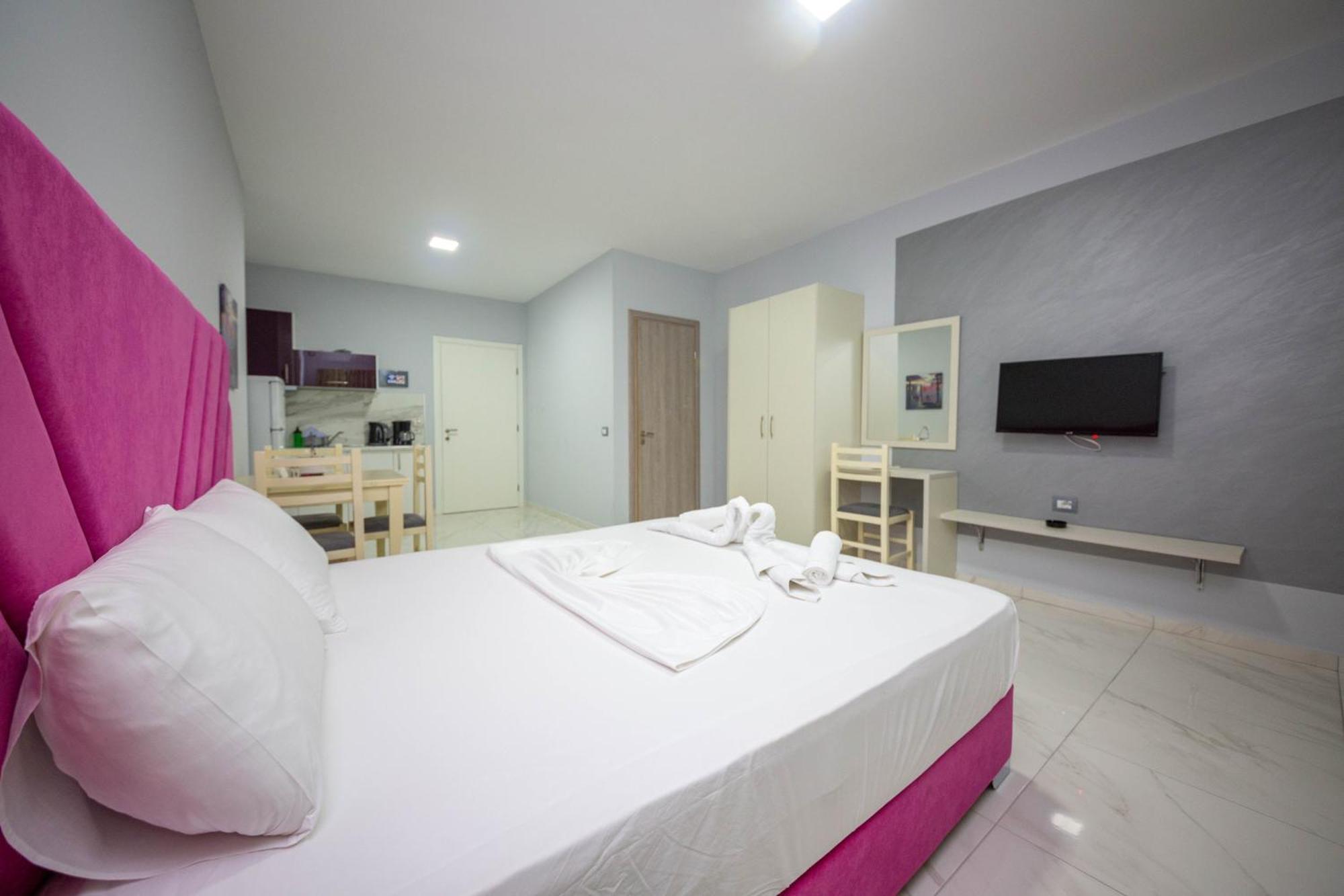 Mamma'S Apartments Sarandë Esterno foto